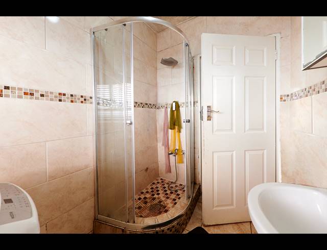 2 BEDROOM APARTMENT FOR SALE IN HALFWAY HOUSE